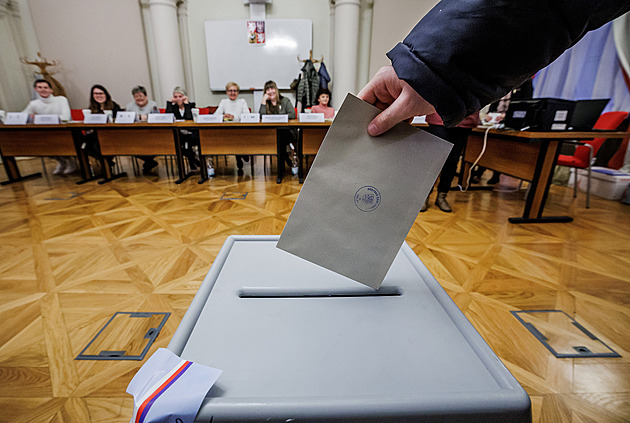 Zbavte nás papírování, zlevněte energie. Firmy řekly, co má nová vláda zařídit