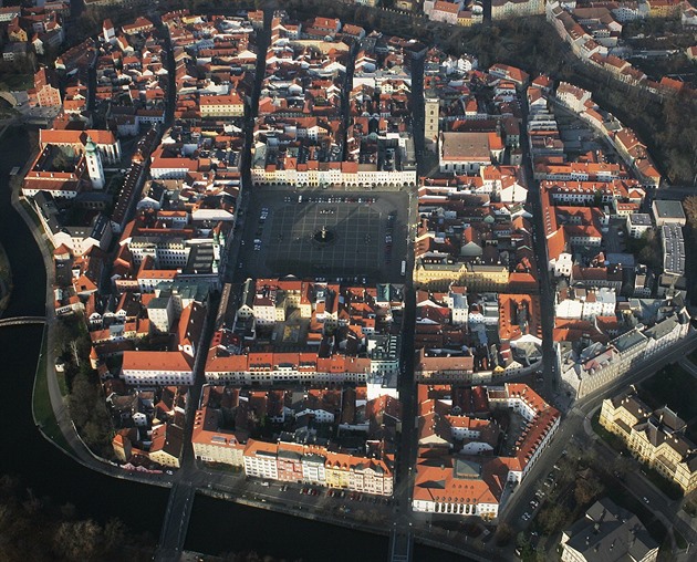 S vyhláškou o nočním klidu koalice na budějovické radnici narazila. Omezení platí