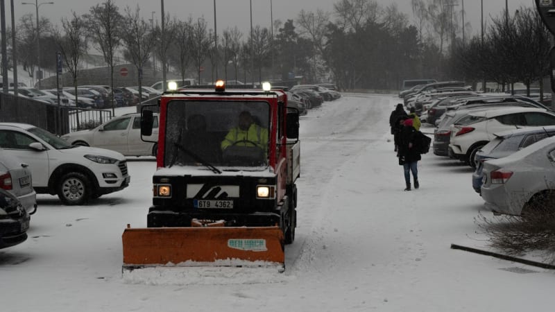 Do Česka se žene další sněhová vlna, napadnou i desítky centimetrů. Kde si dát pozor?