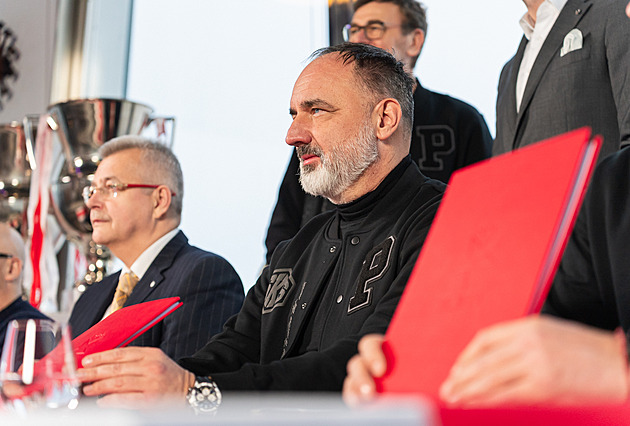 Trpišovský podepsal se Slavií smlouvu do léta 2029. Odměna i závazek, říká kouč