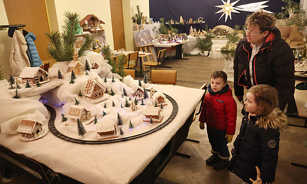 Jesličky z Keni i z Tibetu. Výstava v Bohumíně představuje unikátní betlémy