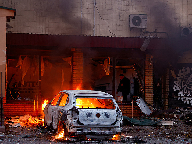 Rusko chystá provokaci s mnoha oběťmi, aby zmařilo jednání o míru, varuje Kyjev