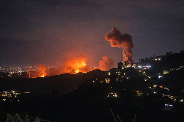 Pád Madura si vyžádal smrt 32 Kubánců. Na „ostrově svobody“ vyhlásili smutek