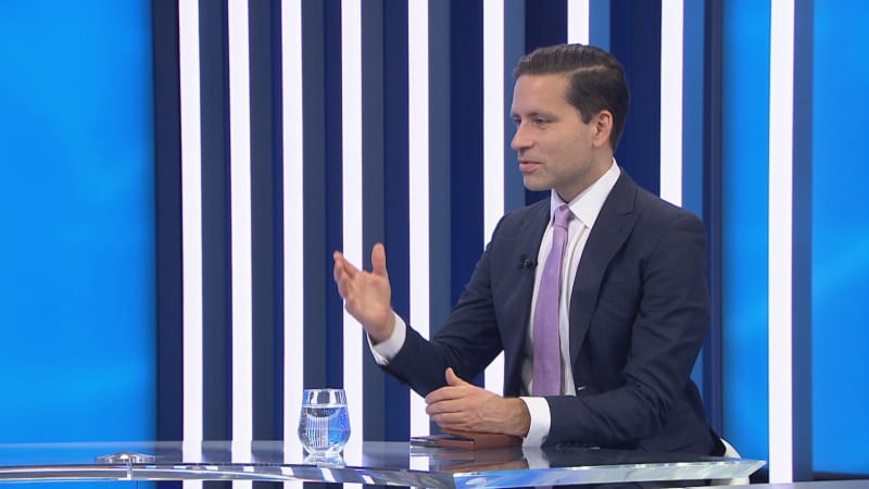 Kovanda k Venezuele: Hladké předání moci může zlevnit ropu. Pro Rusko by to byl problém