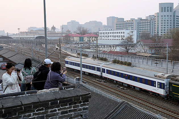 Čína obnovila vlakové spojení s KLDR. Vagony do Pchjongjangu odjely prázdné