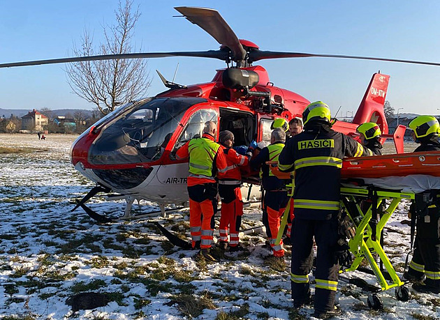 Poslanci schvalují smlouvu se Slovenskem o spolupráci zdravotnických záchranářů