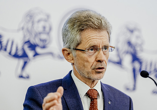 Já vám řeknu, jakou vláda dělá politiku: hloupou, řekl Vystrčil k sudetskému sjezdu