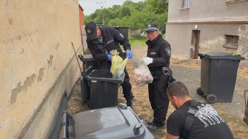 V Kynšperku na Sokolovsku nejspíš ležela ruka novorozeněte. Policisté zadrželi podezřelého