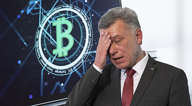 Exministr Blažek a Titz neuspěli s ústavními stížnostmi v bitcoinové kauze